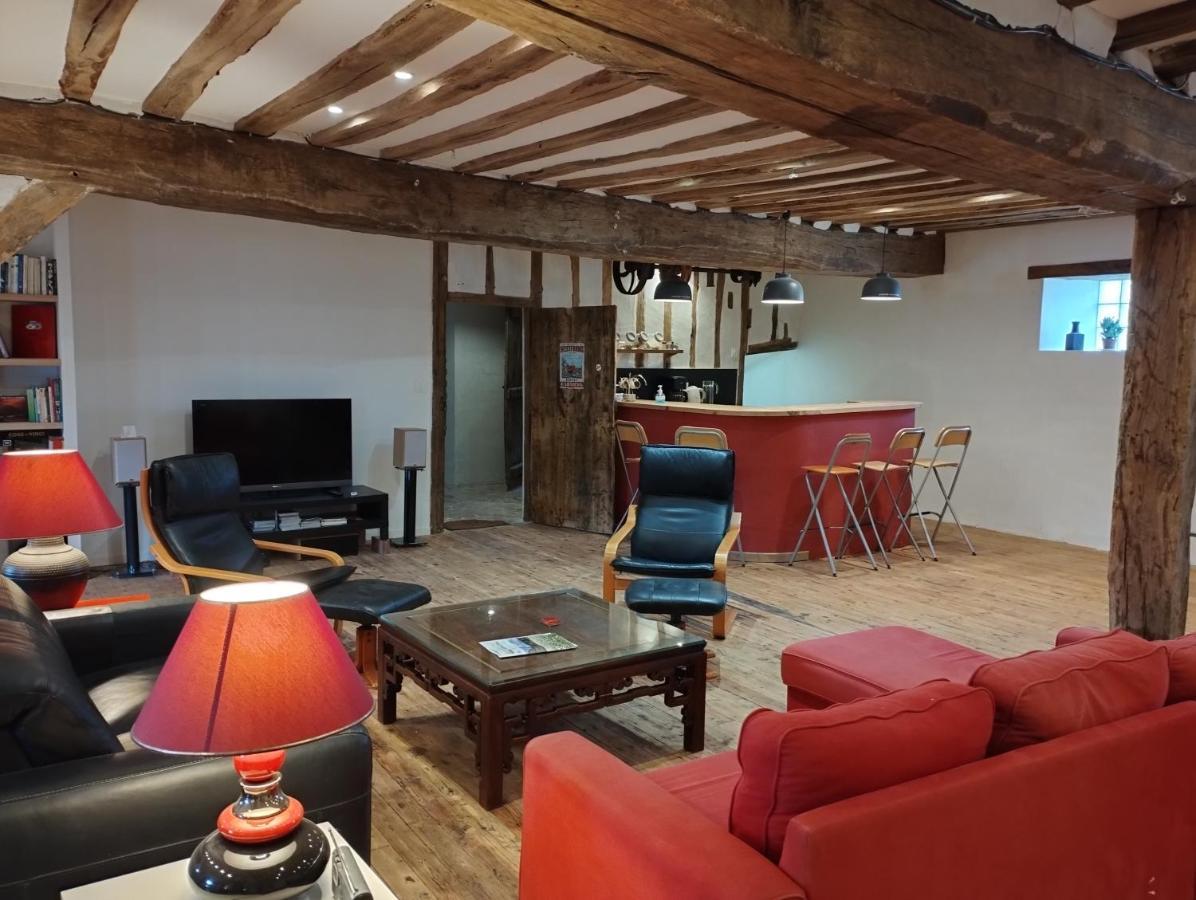 Вилла Le Refuge D'Athena Chaussy  Экстерьер фото