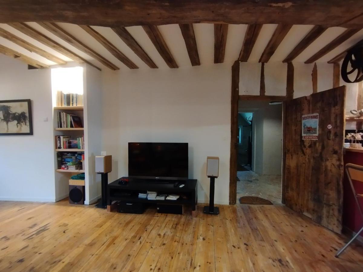 Вилла Le Refuge D'Athena Chaussy  Экстерьер фото